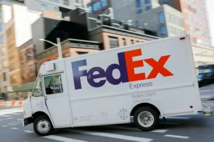 FedEx abre vagas para Motorista e Assistente de Operação Logística