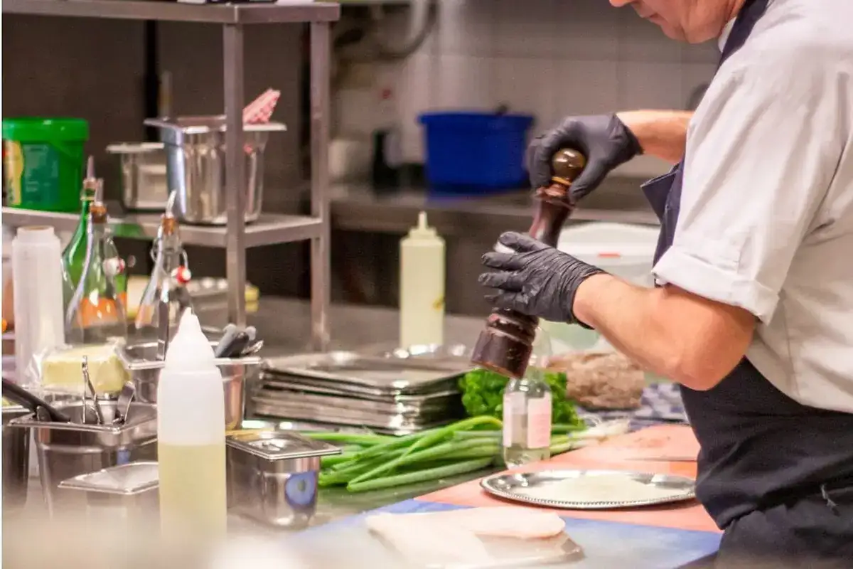 Vaga para Cozinheiro na Ser Especial