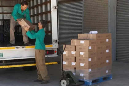 Vaga para ajudante de motorista de caminhão empregos em São Paulo