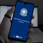 carteira de trabalho digital em smartphone